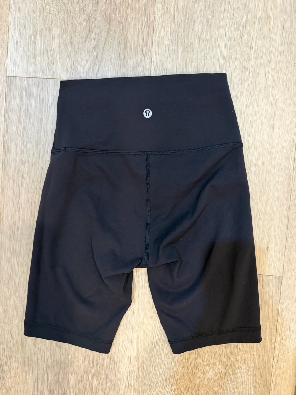 Lululemon Wunder Train High-Rise Short 8” Black Size 4
